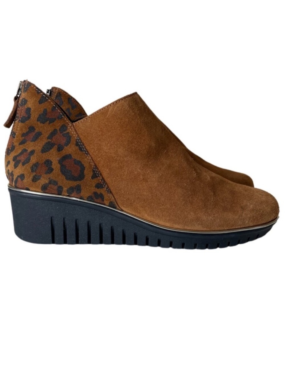 The Flexx Suede Wedge Booties Milky Way Cognac Animal Print Size 9